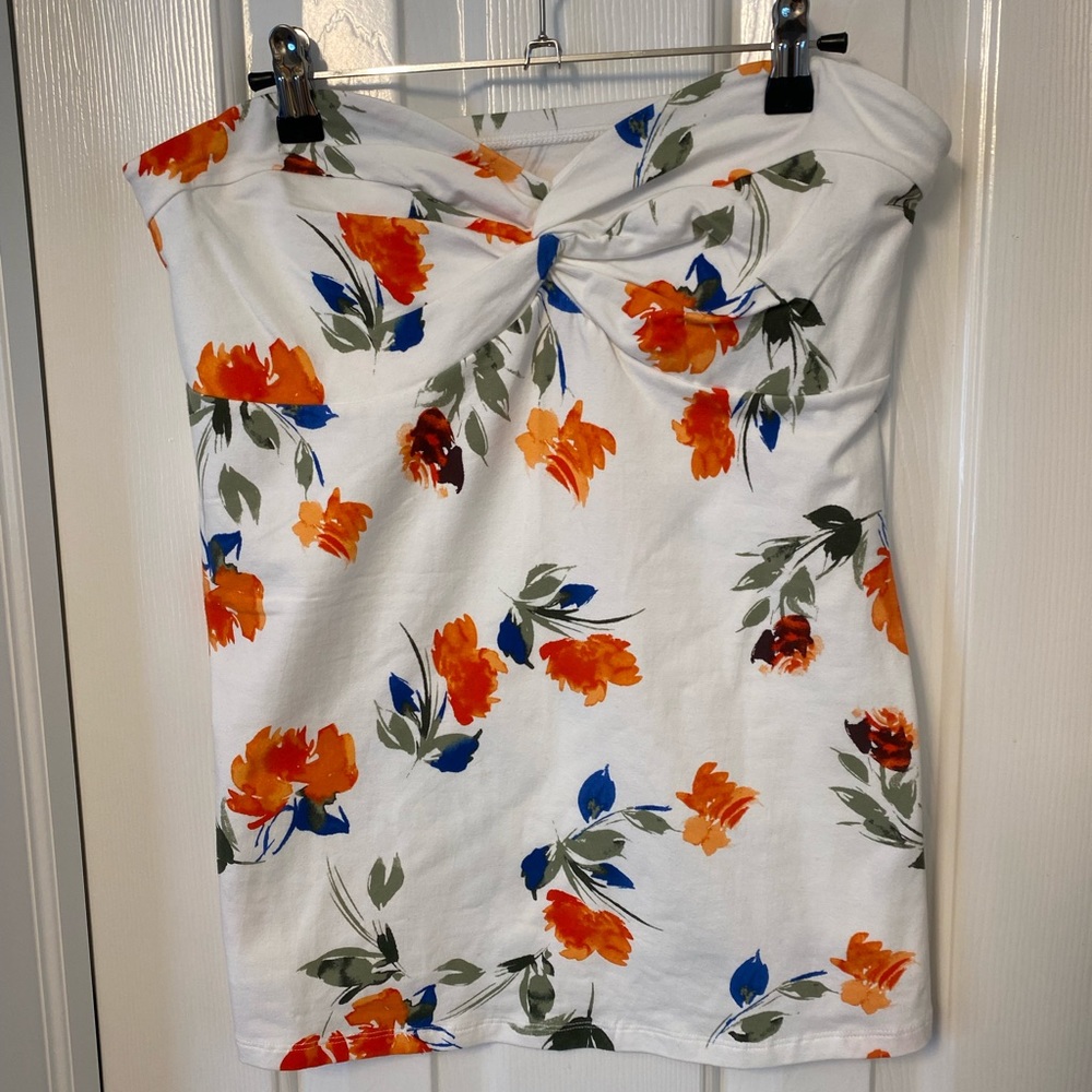 Torrid BUNDLE, 2 stretchy tube tops, floral and black, size 1